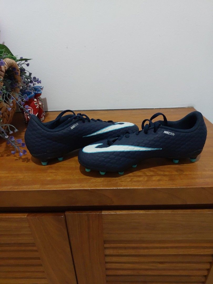 Kids store hypervenom boots