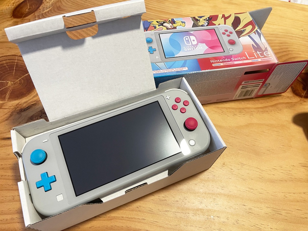Nintendo switch lite zacian 2025 & zamazenta edition console