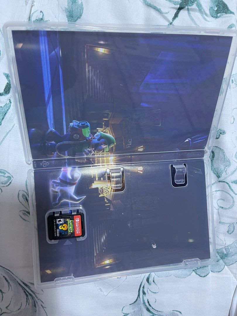 NSW Luigi's Mansion 3 (Category: Nintendo) located in Quezon City. Submitted by chushai (Listing ID 1240772947, Image 3). Description: FIXED PRICE!!! Less than a month pa lang since nung time of purchase. Can pass as brand new pa ito. ❌ no receipt loc: Fairview mop: bdo, gcash .
