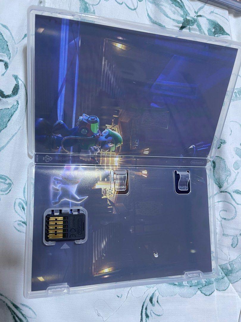 NSW Luigi's Mansion 3 (Category: Nintendo) located in Quezon City. Submitted by chushai (Listing ID 1240772947, Image 2). Description: FIXED PRICE!!! Less than a month pa lang since nung time of purchase. Can pass as brand new pa ito. ❌ no receipt loc: Fairview mop: bdo, gcash .
