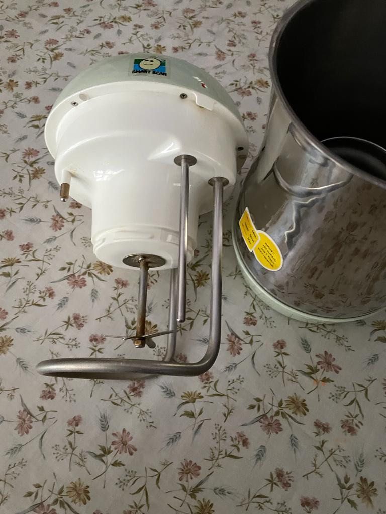 Nut milk maker (Category: Other Kitchen Appliances) located in Singapore. Submitted by monirab (Listing ID 1237183395, Image 3). Description: As good as new. Home nut milk maker. Can now make any nut milk at home. No need to buy almond milk from shops. .