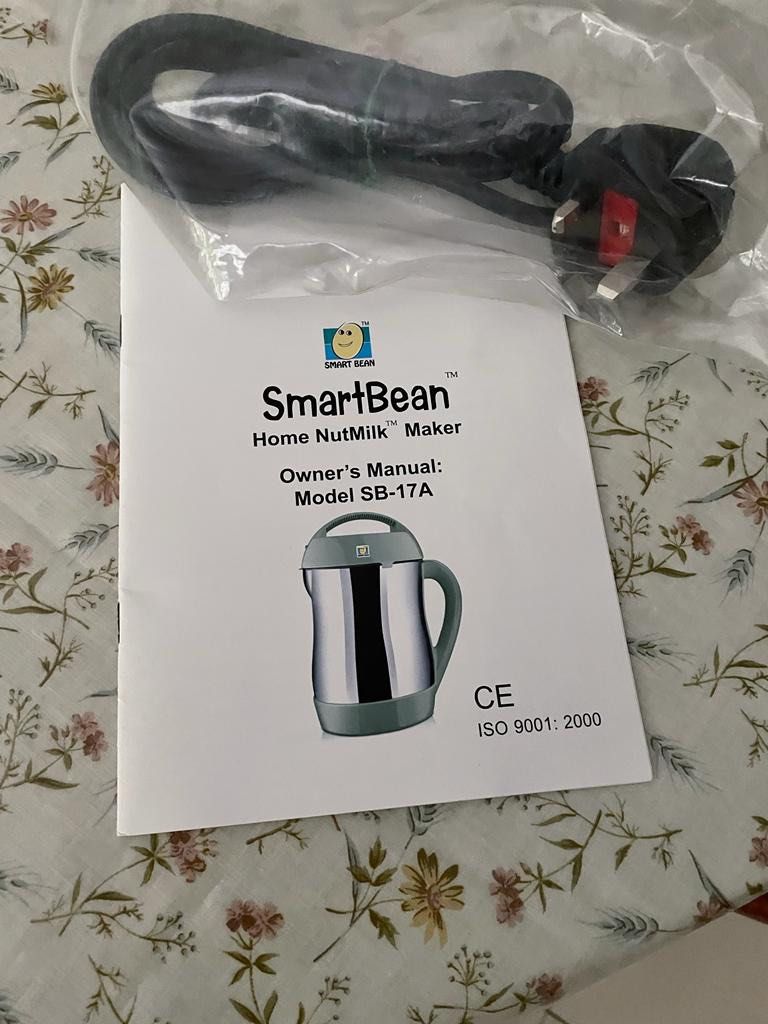 Nut milk maker (Category: Other Kitchen Appliances) located in Singapore. Submitted by monirab (Listing ID 1237183395, Image 4). Description: As good as new. Home nut milk maker. Can now make any nut milk at home. No need to buy almond milk from shops. .