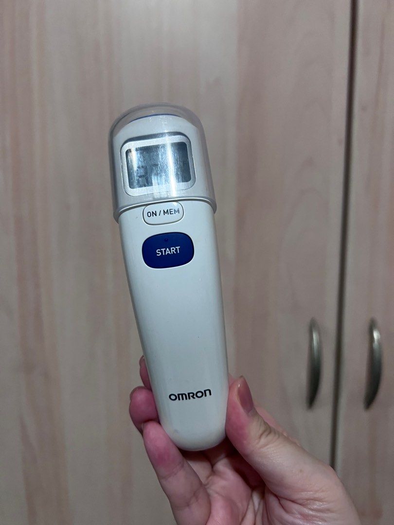 Omron thermometers, Health & Nutrition, Thermometers on Carousell