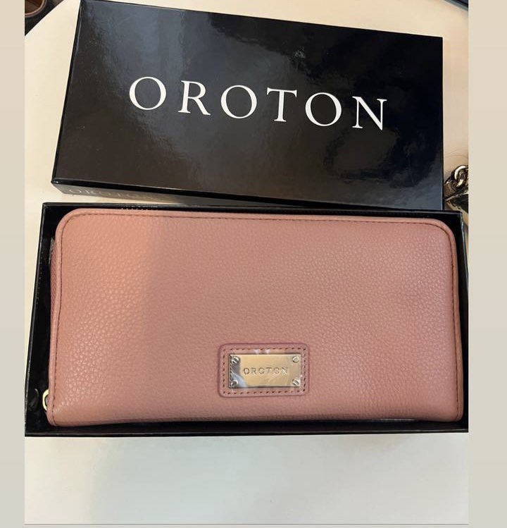 Oroton Zip Around Wallet, Luxury, Bags & Wallets on Carousell