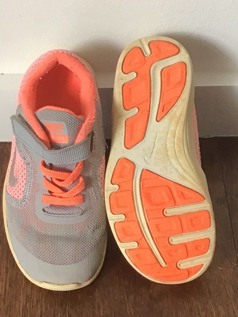 Nike rubber shoes for girls sales