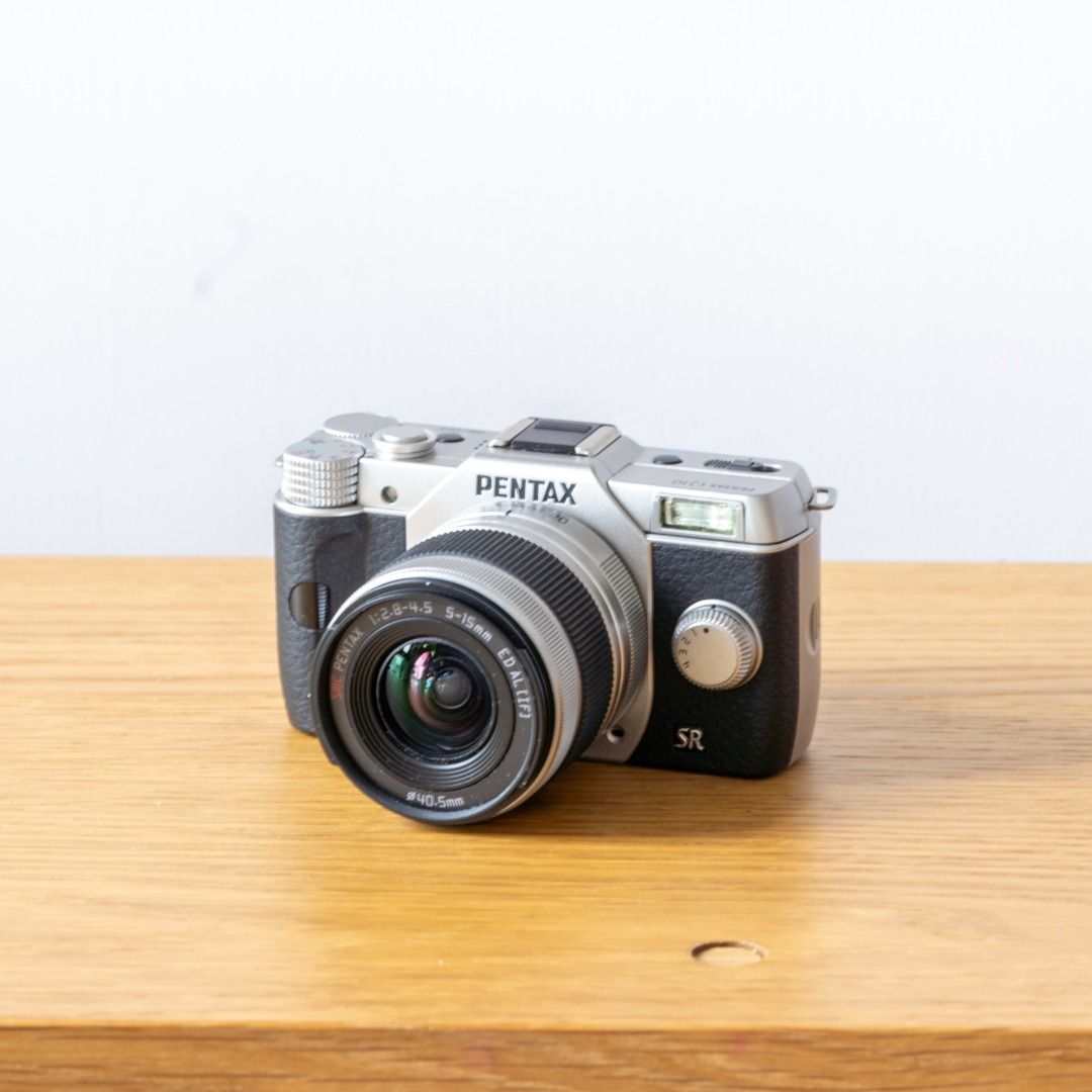 Pentax Q10 銀黑色連02 Standard Zoom, 攝影器材, 相機- Carousell