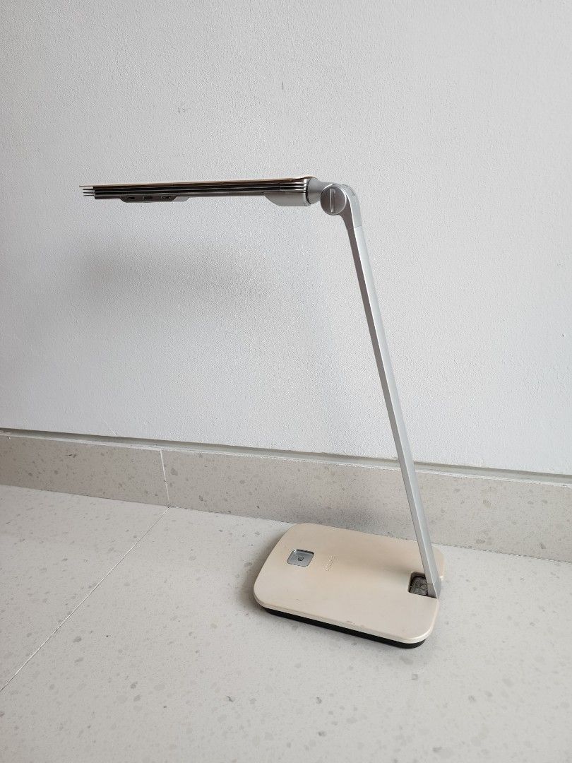 Philips LED EyeCare 30074 Desk / Study / Table Lamp, Furniture & Home