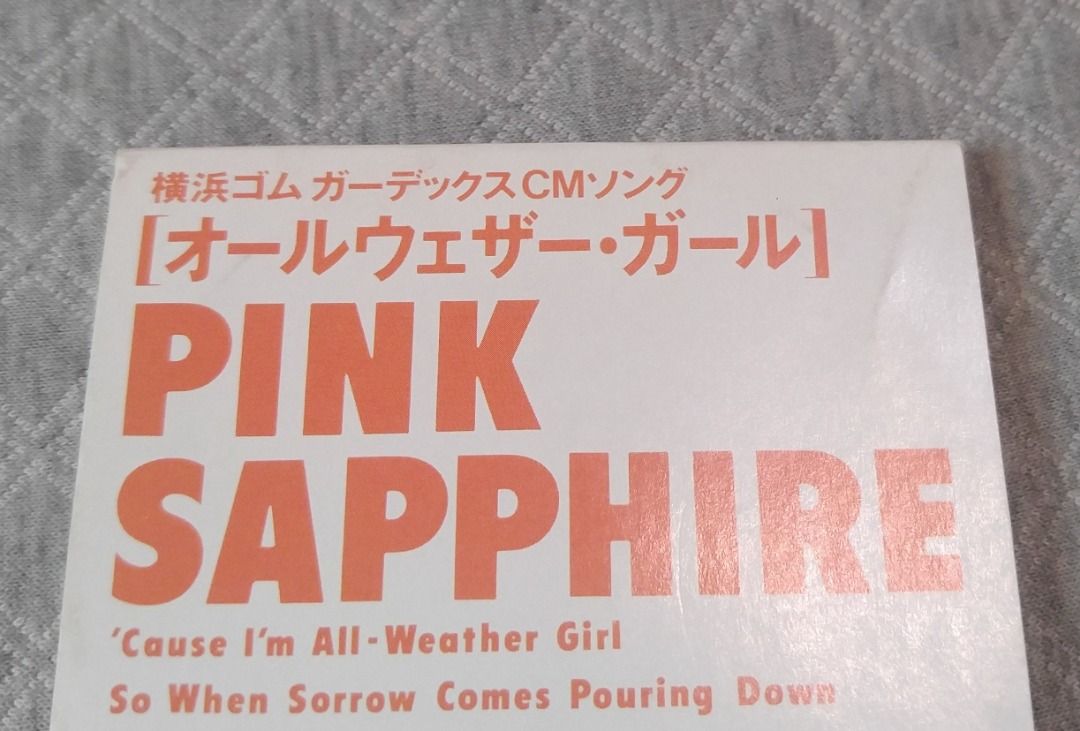 PINK SAPPHIRE オールウェザー・ガール 日版 二手單曲 CD, 書籍、休閒與玩具, 樂器、音樂相關, CD、DVD在旋轉拍賣