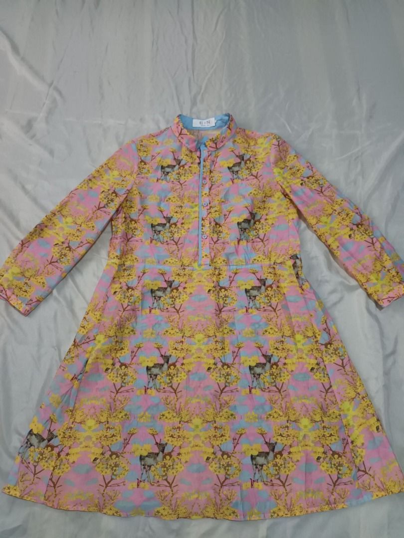 Preowned Organza Dress (Category: Dresses) located in Quezon City. Submitted by margas_essentials (Listing ID 1240678850, Image 2). Description: Preloved Organza Dress Use only once Branded (EIN) Color: predominantly yellow Size: small to medium Length: 34 inches Ladies, this is a very lovely dress. I just grew a size bigger hence, I am already letting this go. Used only once hence, still looks new. Very nice to use for formal occassions. I will 