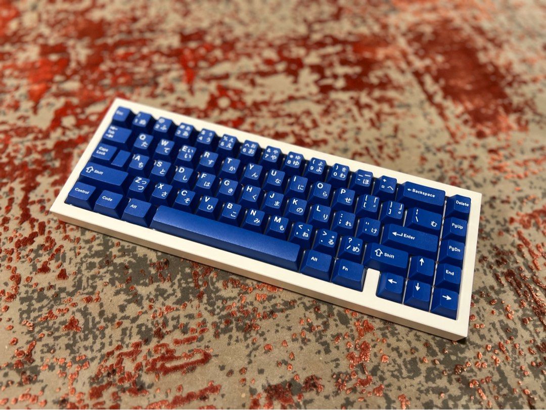 QK65 Ewhite Golden Fully built SOTCS GMK Striker, Computers & Tech