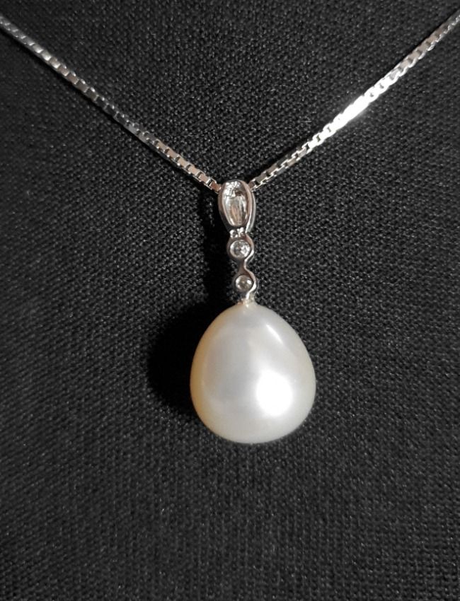 White gold single pearl necklace on sale