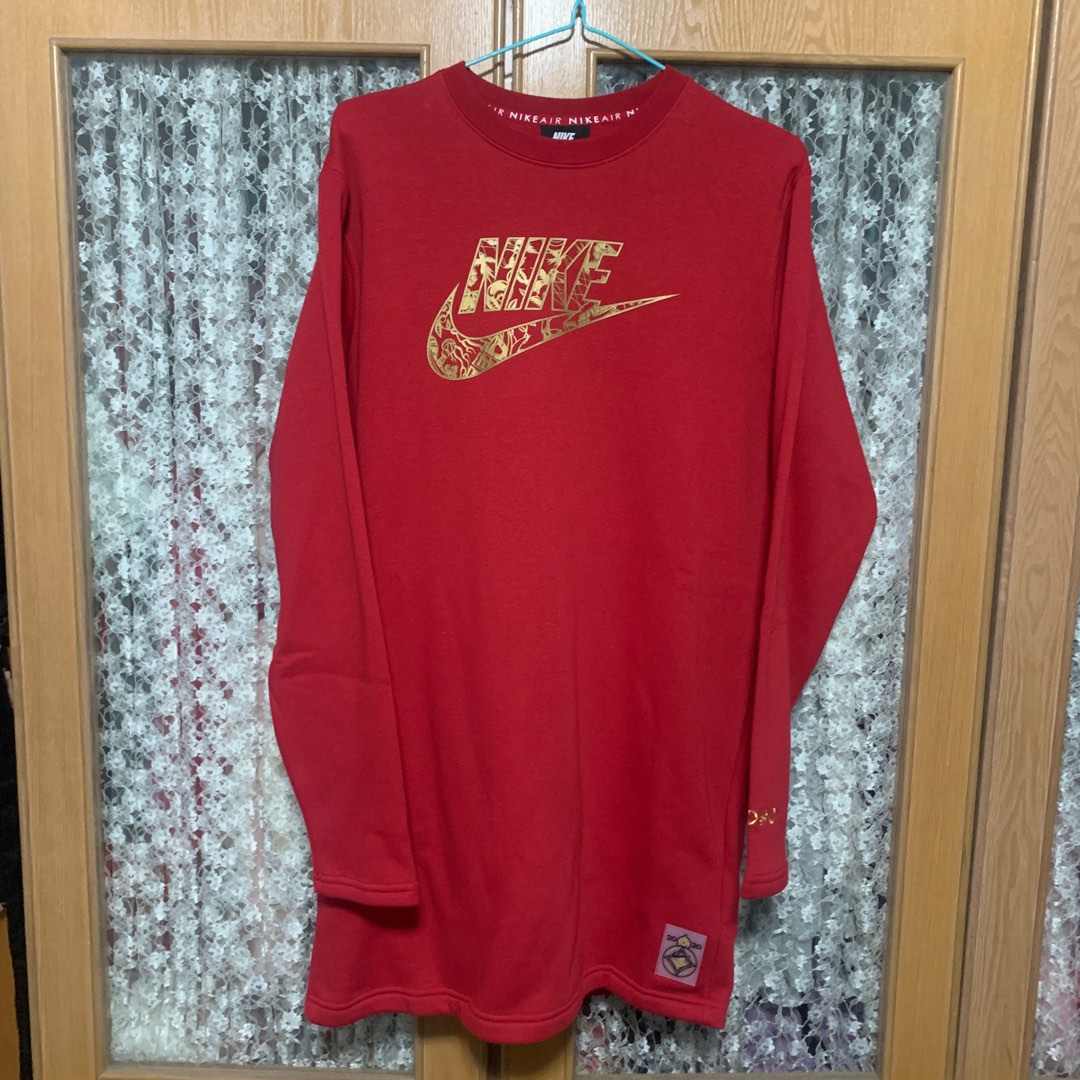 Red nike store long sleeve shirt