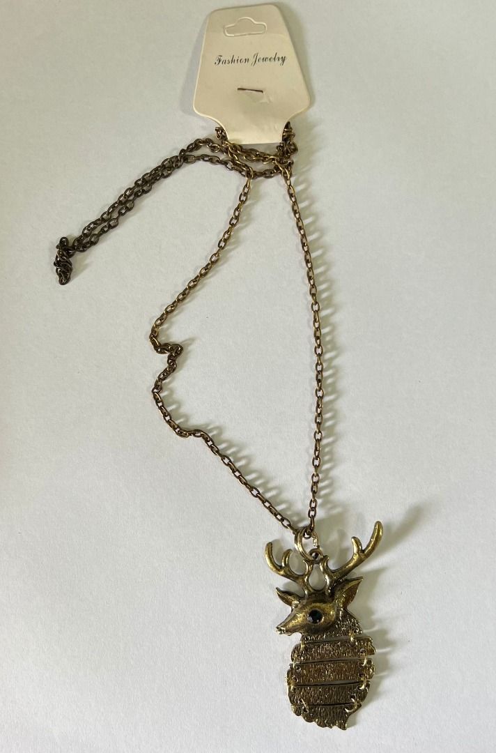 Reindeer necklace best sale