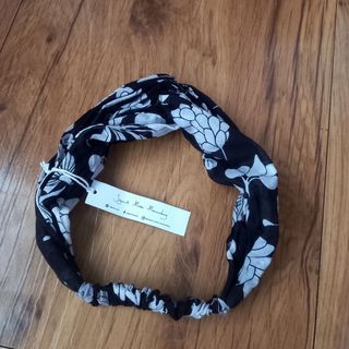 Sejauh Mata Memandang - Bandana Kerut