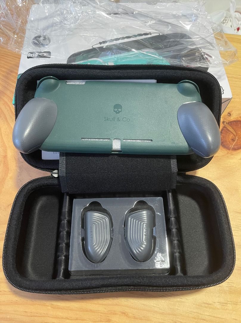 Skull and co max carry case outlet