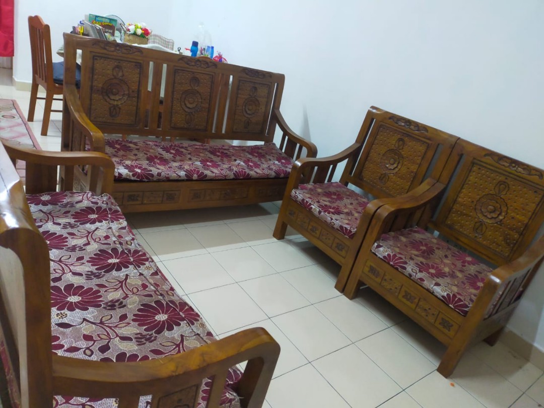 Sofa jati, Furniture & Home Living, Furniture, Sofas on Carousell