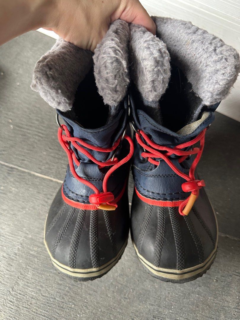 Red sorel rain boots top