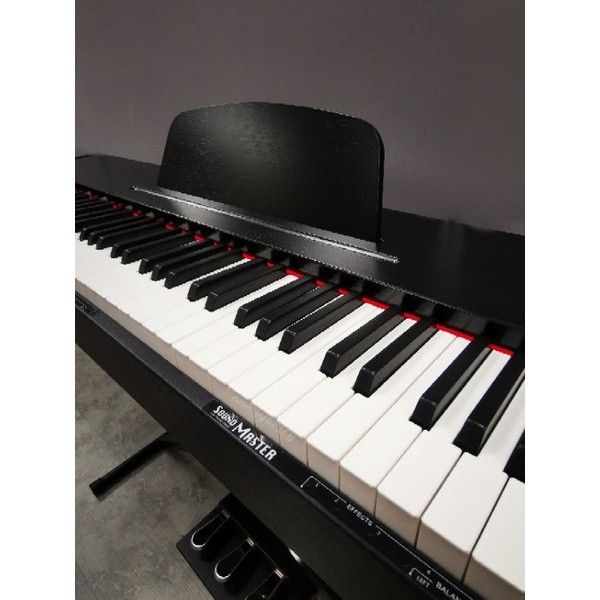 Sound master deals electronic keyboard