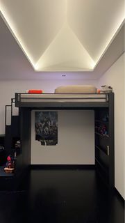 (Category: ) located in . Submitted by prelovedcurator (Listing ID 1240636121, Image 1). Description: .