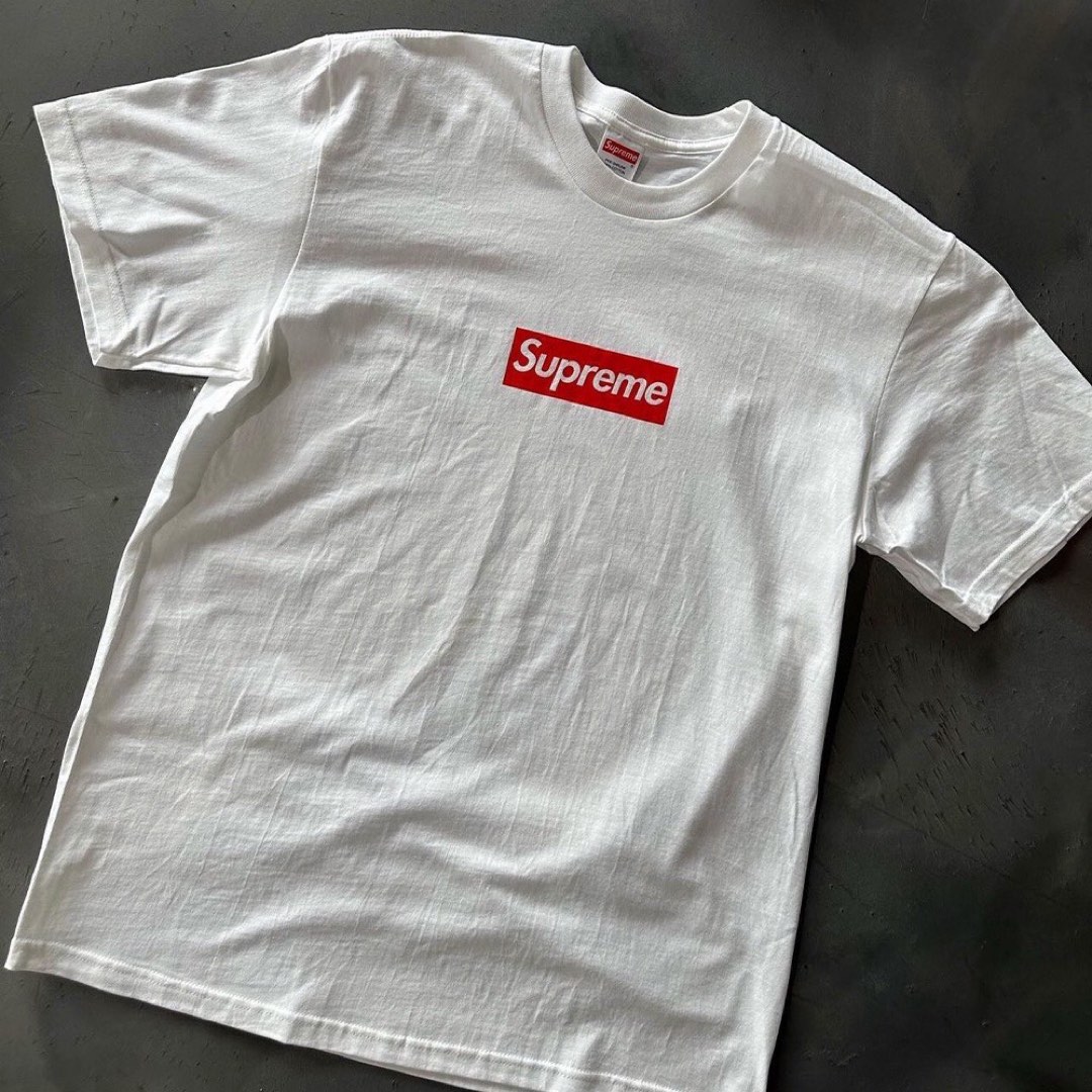 Supreme Box Logo T-Shirt, Men's Fashion, Tops & Sets, Tshirts & Polo Shirts  on Carousell