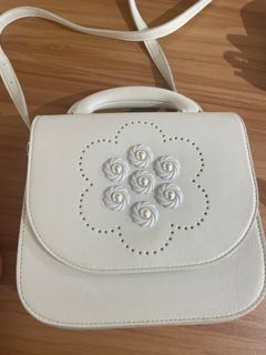 （分類：）位於 。 由 a_amyyyy 提交（商品編號 1240641177，圖片 1）。簡介： 。