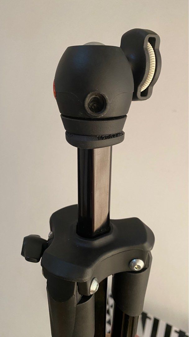 Tripod with broken screw nut, Photography, Photography Accessories