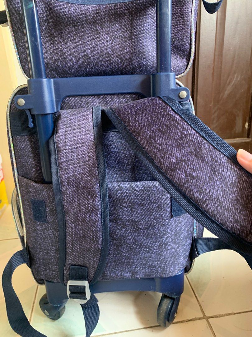 Trolley Bag Disney Frozen (Category: Babies & Kids Fashion) located in Tarlac. Submitted by chiclyk (Listing ID 1240636317, Image 3). Description: -Good condition 9/10 -This design is still available in SM Stores at around 1.5k+ -Spacious inside -shopee checkout available -loc: Tarlac City .