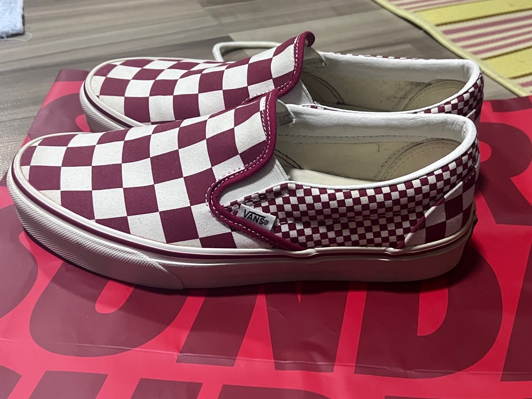 vans red checker