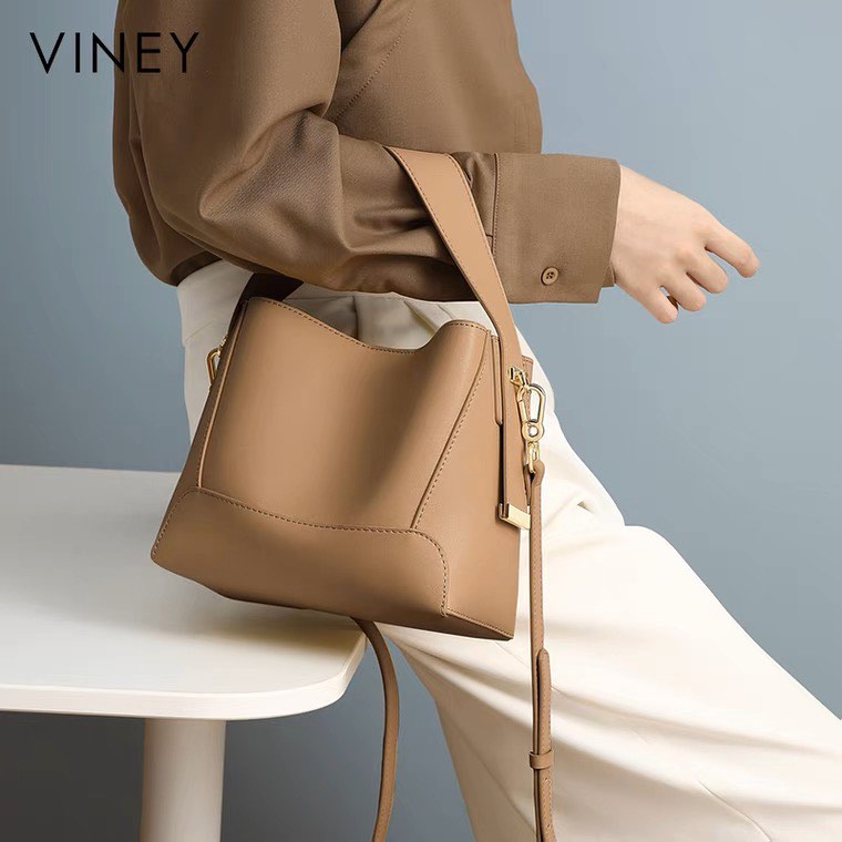 VINEY Light brown leather sling bag, Women's Fashion, Bags & Wallets