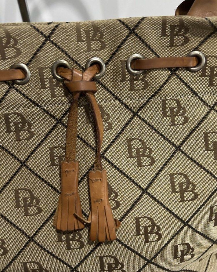 Shop Sale & Clearance Items | Dooney & Bourke