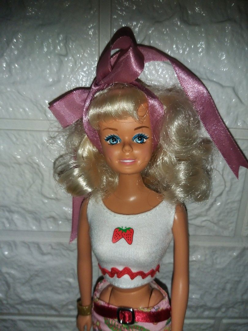 Vintage Rare Toymax Talking Debbie Doll (Category: Kids Toys) located in Cavite. Submitted by Mavee (Listing ID 1240761046, Image 1). Description: Hard to find rare 80's doll Authentic Toymax Talking Lizzie/Debbie Doll, With complete markings (Not tested if working) But the doll has really tight joints and neck No flaws at all, hair has original curls, not boiled washed, rubber legs like vintage barbie' Perfect for Doll collectors🥰 Selling for a