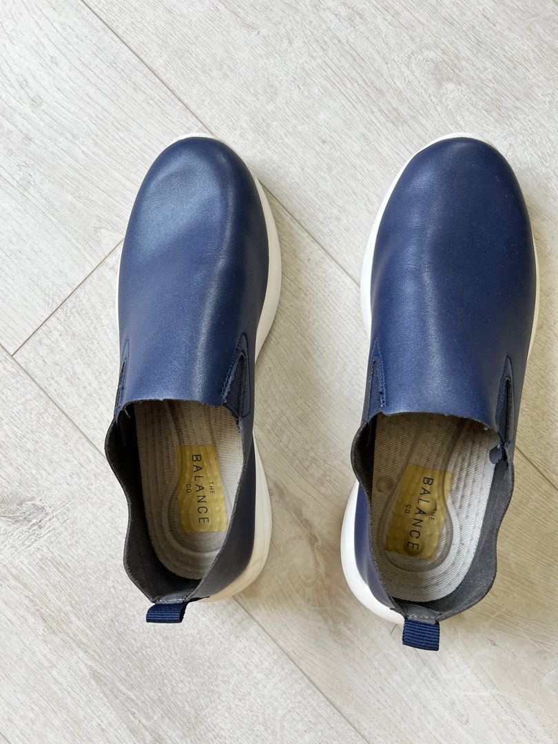 Walking shoe outlet co