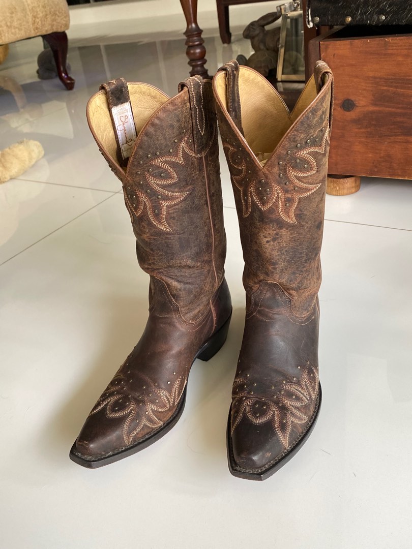 Western cowboy boots Women s Fashion Footwear Boots on Carousell