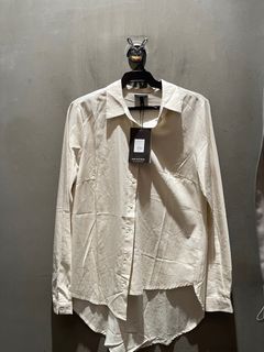 (Category: ) located in . Submitted by closetbyless (Listing ID 1240784879, Image 1). Description: .
