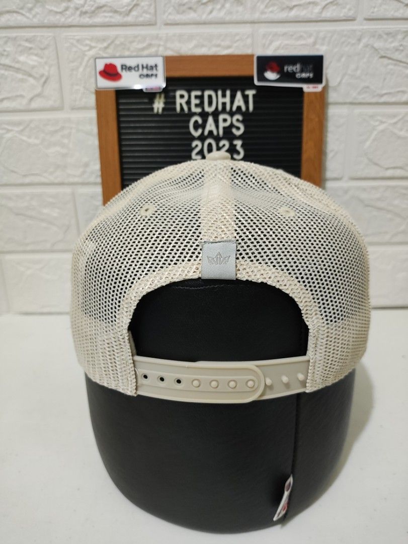 ZAKYNTHOS BY ESSENCIAL CAPS, Men's Fashion, Watches & Accessories, Caps