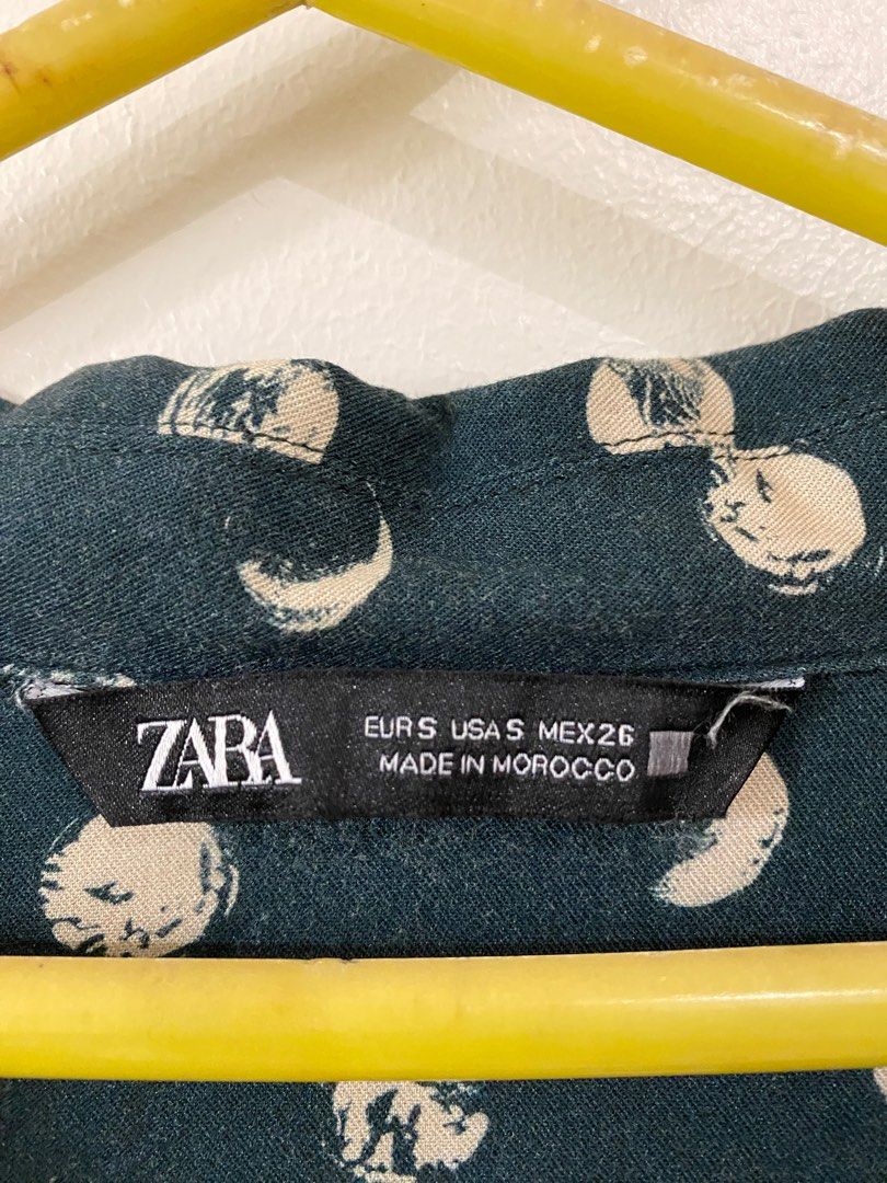 Zara Forest Green Printed button Down (Category: Blouses) located in Antipolo. Submitted by abc__mart (Listing ID 1240727045, Image 2). Description: .