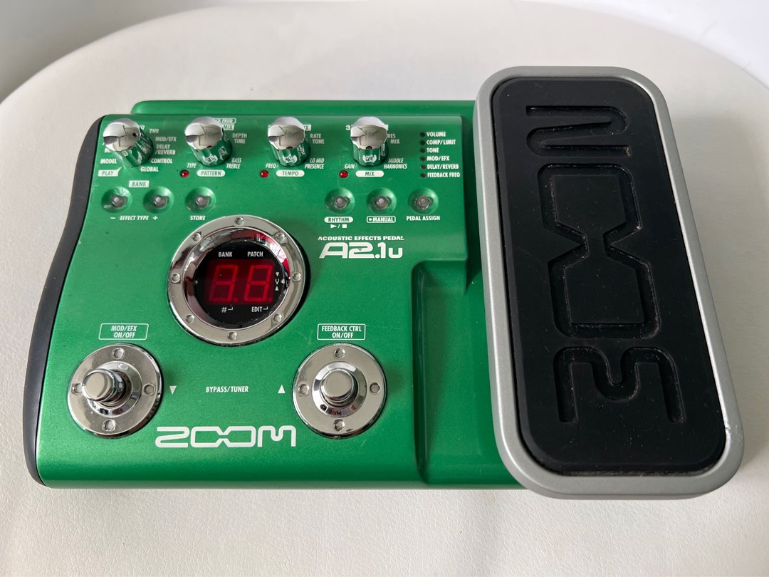 Zoom A2.1u Acoustic Effects Pedal, Hobbies & Toys, Music & Media, Music