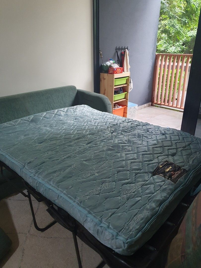 3 Seater Sofa Bed Simmons Brand