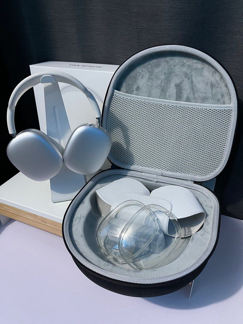 AIRPODS MAX SILVER!!! (Category: Headphones & Headsets) located in Cavite. Submitted by neilgadgets (Listing ID 1244269526, Image 1). Description: FOR SALE or SWAP iOS AIRPODS MAX SILVER GOOD CONDITION WITH BOX AND FREEBIES FROM APPLE STORE BOUGHT FOR 33,000 SELLING 24,900 FIXED PRICE PASS SA TATAWAD :)) IMUS CAVITE meet up or lalamove .