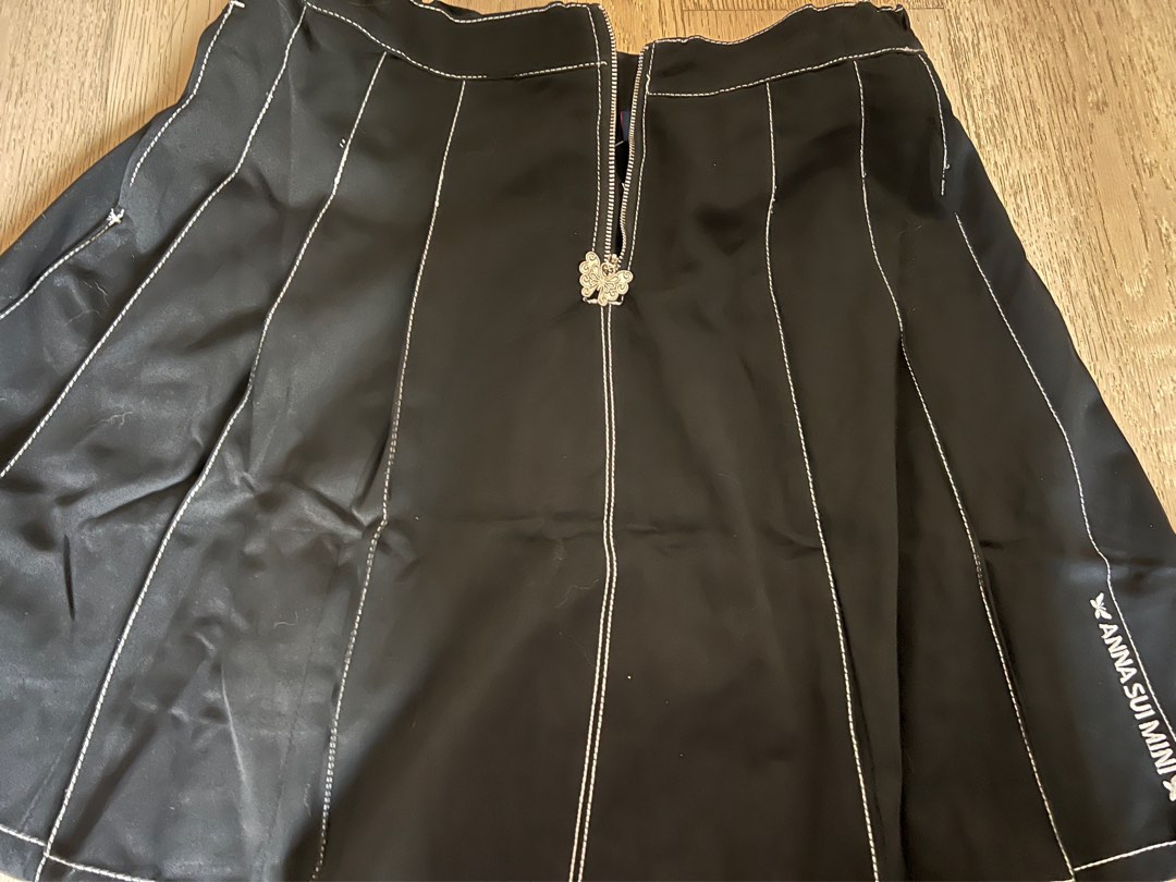 Anna Sui mini 160 黑色裙褲, 女裝, 褲＆半截裙, 裙- Carousell