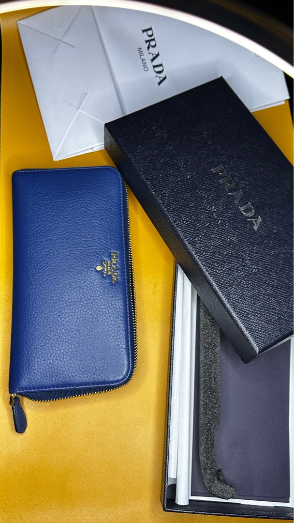 Authentic Prada PORTAFOGLIO LAMPO Wallet in BLUETTE Luxury Bags