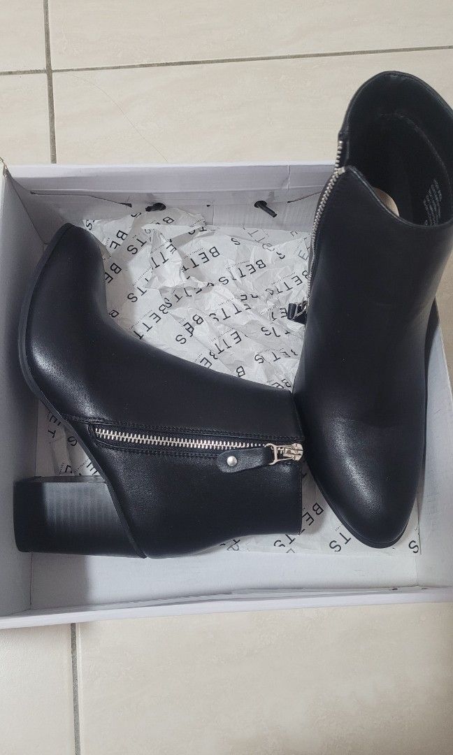 Betts sales heeled boots