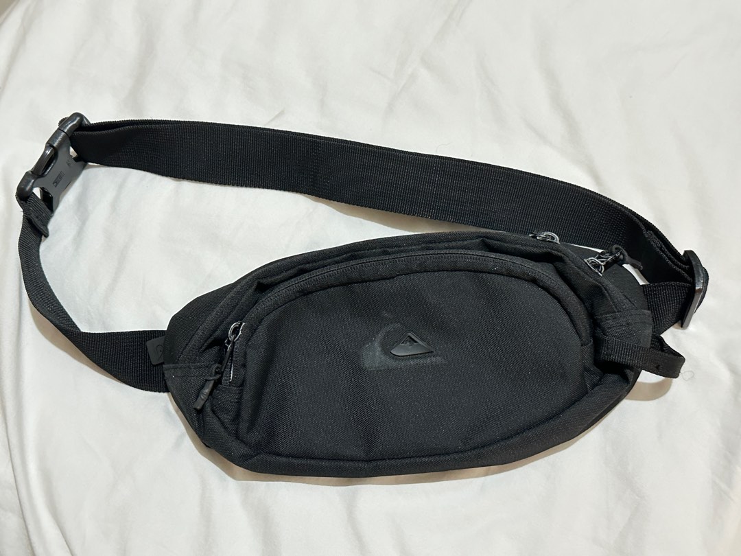 QUICKSILVER Black Waist Pack, Men's Fashion, Bags, Belt bags, Clutches