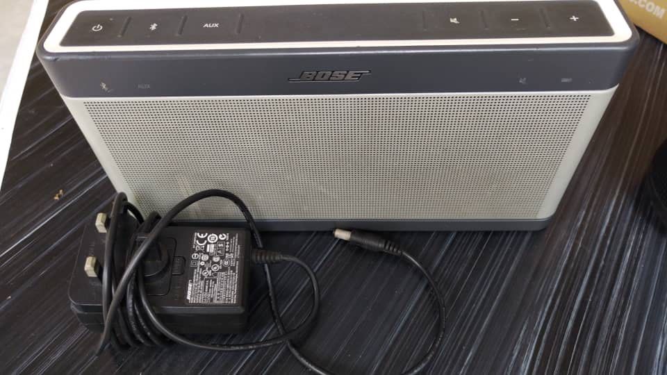 BOSE SOUNDLINK 3, Audio, Portable Audio Accessories on Carousell