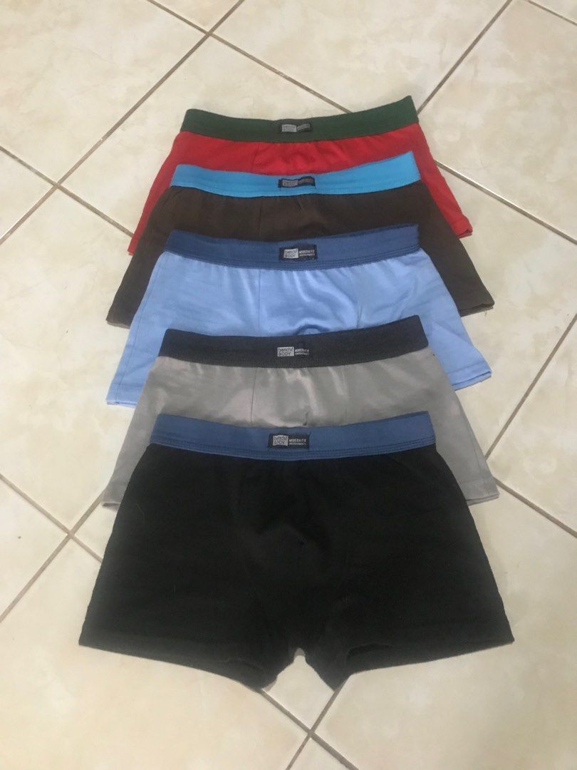 BRIEFS BUNDLE SALE‼️ (Category: Underwear) located in Valenzuela. Submitted by Preloved_ClothingUnisex (Listing ID 1244231663, Image 2). Description: Good condition Rfs: bought a wrong size Bought it per piece but selling for bundle Can be worn by teens as well S up to M fit.