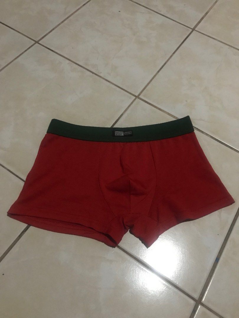 BRIEFS BUNDLE SALE‼️ (Category: Underwear) located in Valenzuela. Submitted by Preloved_ClothingUnisex (Listing ID 1244231663, Image 3). Description: Good condition Rfs: bought a wrong size Bought it per piece but selling for bundle Can be worn by teens as well S up to M fit.