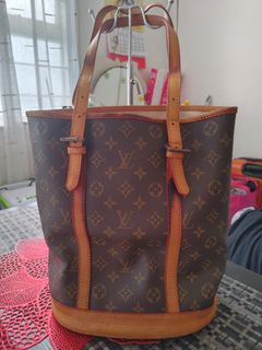 (Category: ) located in . Submitted by lilysluxurycollections (Listing ID 1244174651, Image 1). Description: .