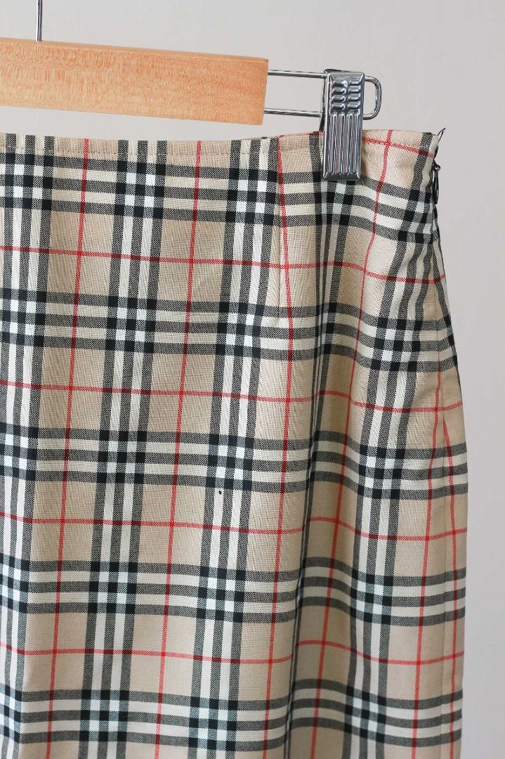 Burberry store ombre skirt