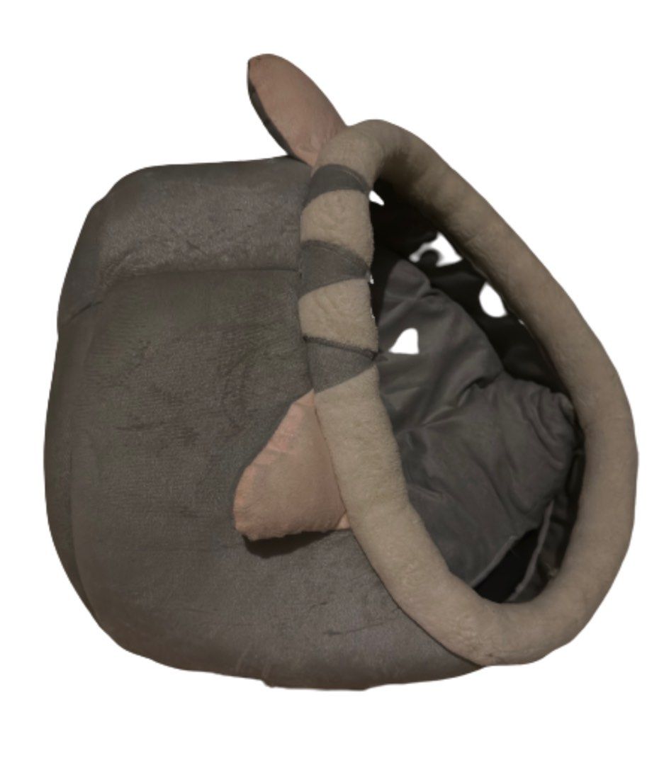 Car & Dog Bed (Category: Homes & Other Pet Accessories) located in Pasig City. Submitted by ptyfsl (Listing ID 1244246909, Image 2). Description: .