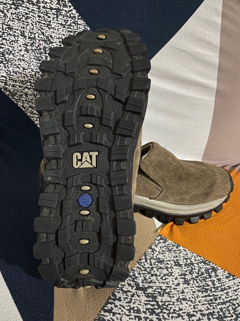 CATerpillar Slip on, Men's Fashion, Footwear, Sneakers on Carousell